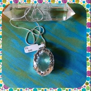 WOW! 🌷NWT Ultra faceted AAA grade quartz pendant